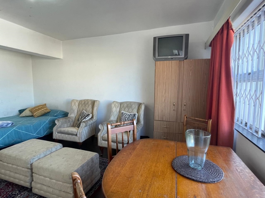 1 Bedroom Property for Sale in Oostersee Western Cape